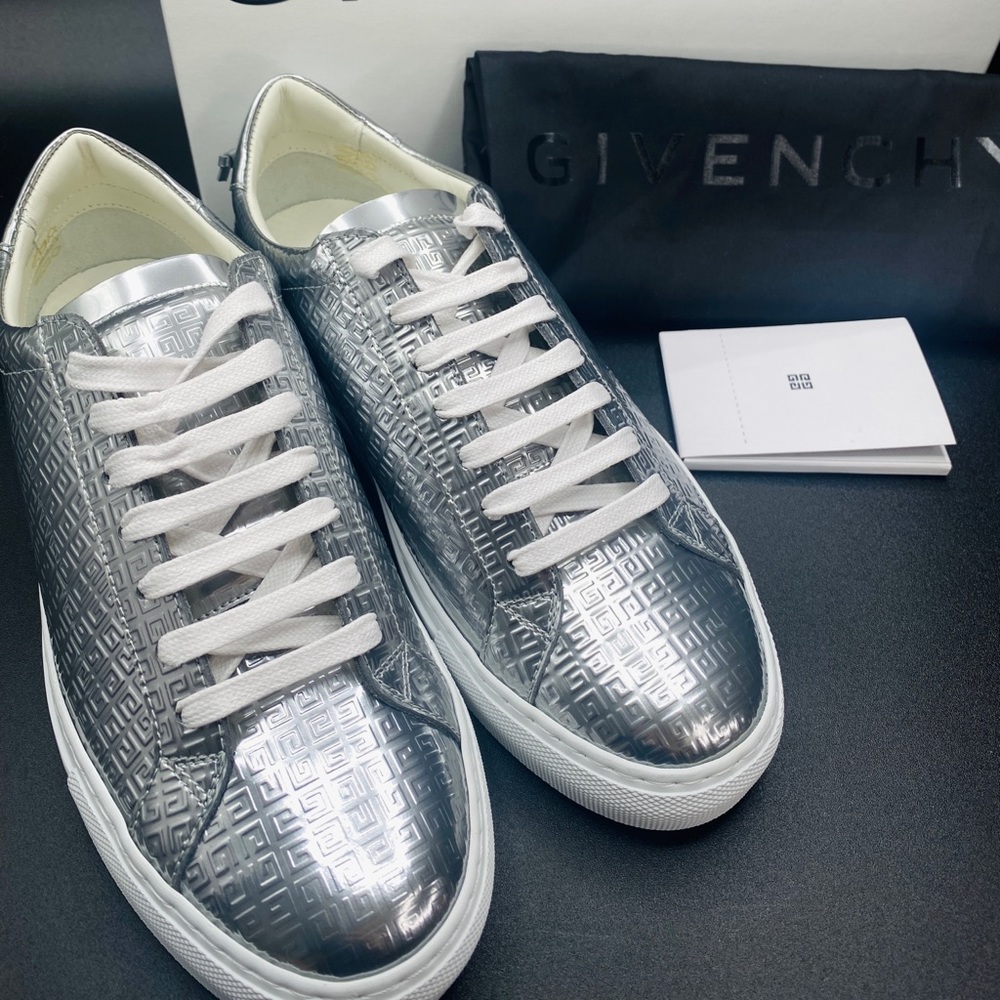 Authentic Women’s Urban Street Monogram Metallic Leather Sneakers SIZE 37 - Picture 3 of 9